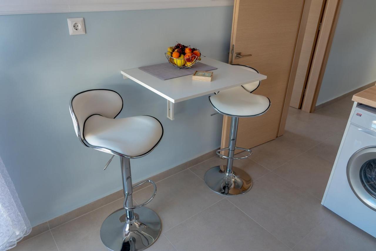 Dimi Seafront Apartment By Rentals Pro Services - Νέα Μουδανιά Εξωτερικό φωτογραφία