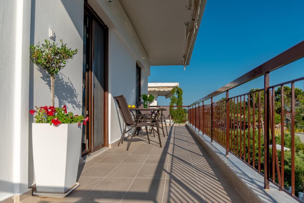 Dimi Seafront Apartment By Rentals Pro Services - Νέα Μουδανιά Εξωτερικό φωτογραφία